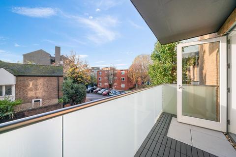 2 bedroom flat for sale, Oldridge Road, Balham, London, SW12