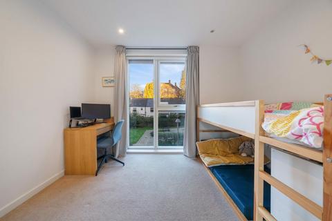2 bedroom flat for sale, Oldridge Road, Balham, London, SW12