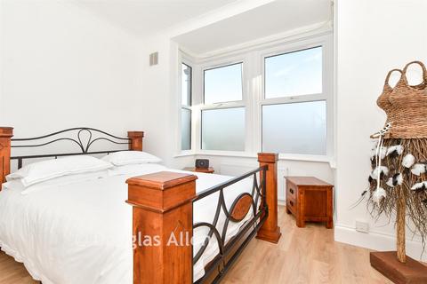 2 bedroom ground floor flat for sale, Chingford Mount Road, Chingford