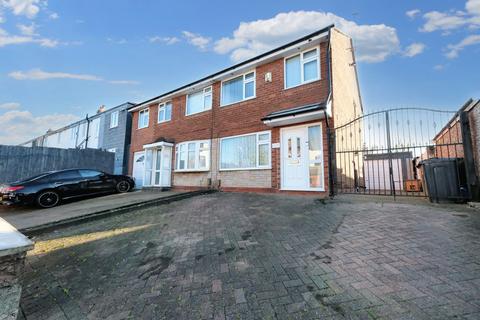 Trafford Road, Eccles, M30