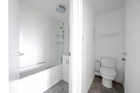 2 bedroom flat to rent, Mallory Street, London, NW8