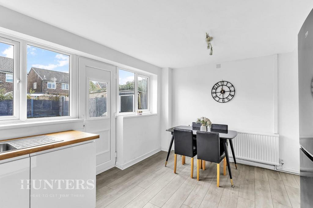 Dining kitchen