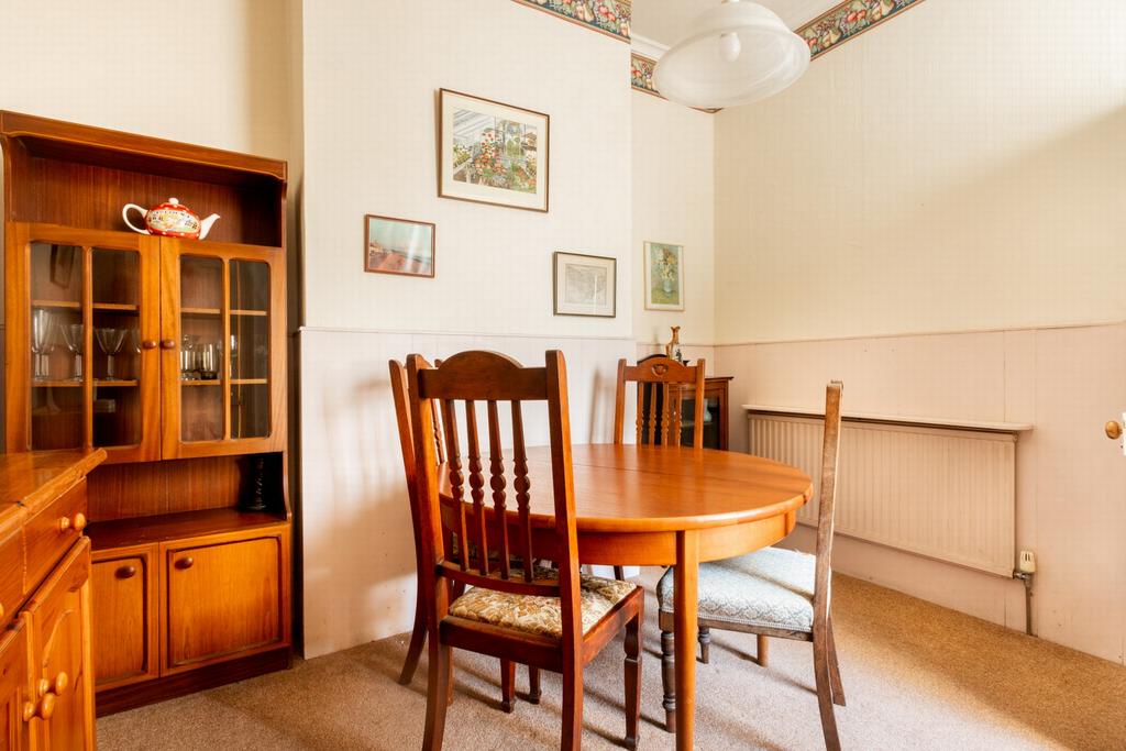 Breakfast room
