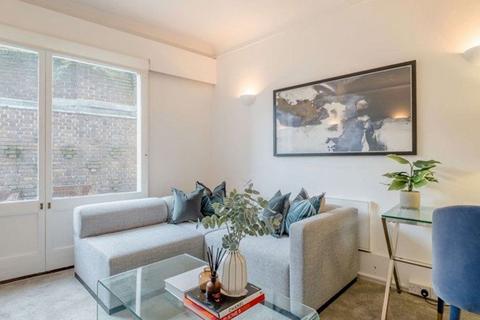 2 bedroom flat to rent, Regents Park