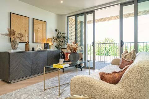 2 bedroom flat for sale, Coombe Road, New Malden KT3