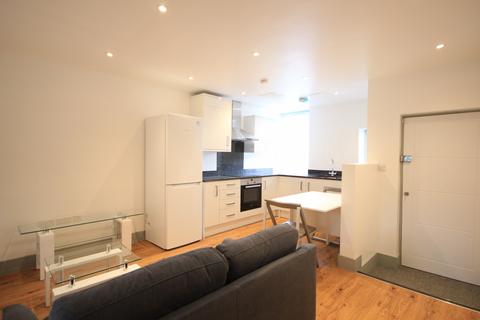 undefined, London Court, Reading RG1