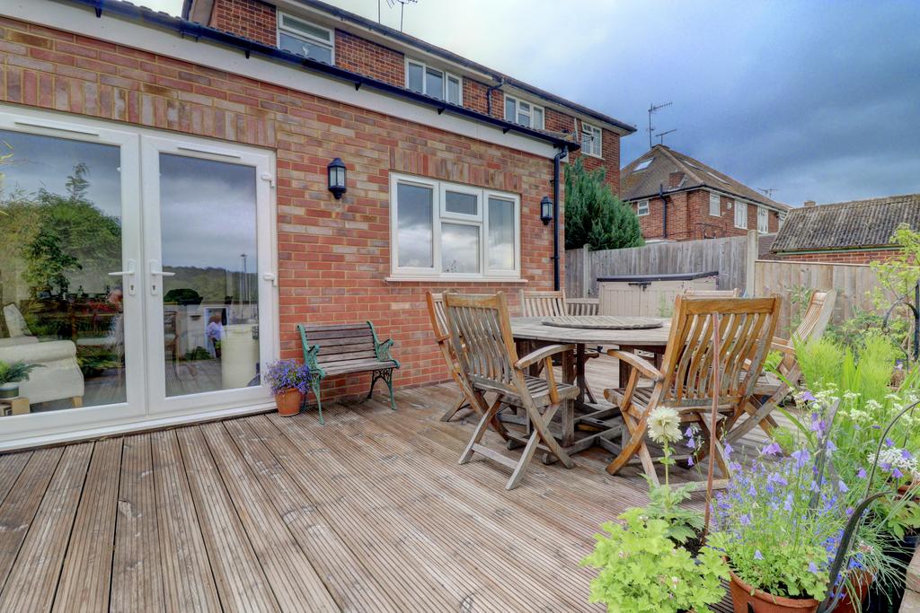 16.decking.jpg