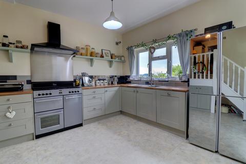 4 bedroom semi-detached house to rent, Terryfield Road, Buckinghamshire HP13