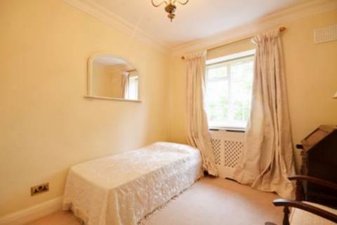 undefined, Gloucester Court, Richmond