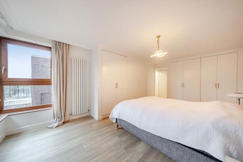 undefined, Gipsy Lane, Putney, London, SW15