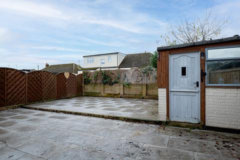 3 bedroom semi-detached bungalow for sale, Grange Gardens, Rayleigh, SS6