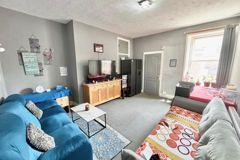 undefined, Uxbridge Terrace, Gateshead, Tyne and Wear, NE10 0HL