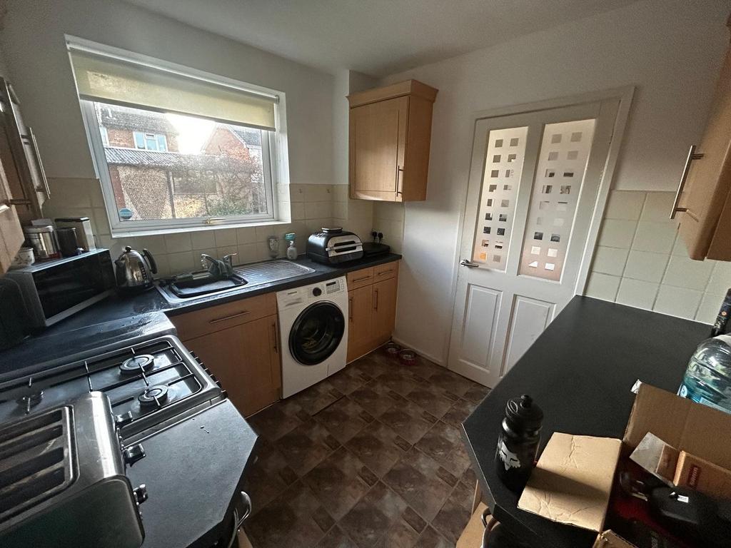 Kitchen b