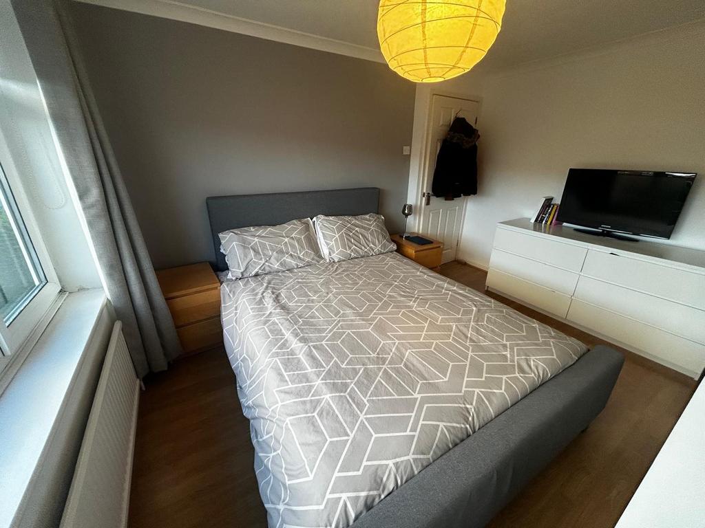 Bedroom 1a