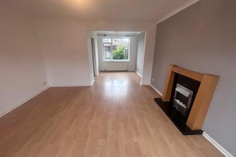 3 bedroom semi-detached house to rent, Graymarsh Drive, Poynton, Stockport