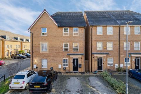 undefined, Layton Crescent, Slough SL3