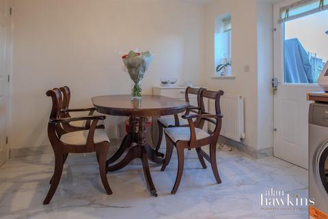 3 bedroom end of terrace house for sale, Crosstrees, Royal Wootton Bassett, Swindon