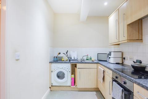 2 bedroom flat for sale, Woodholme Court, Liverpool L25