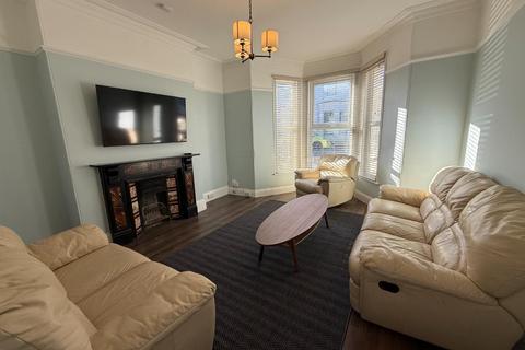 5 bedroom terraced house to rent, Southern Terrace, Plymouth PL4