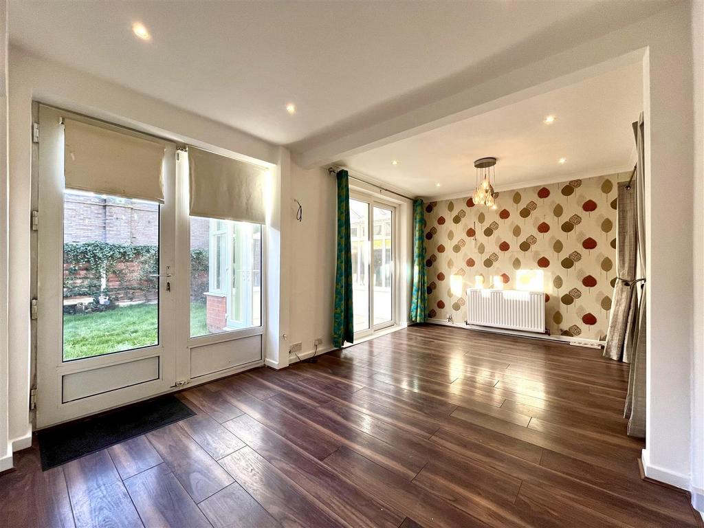 Dining Room Aspect 4