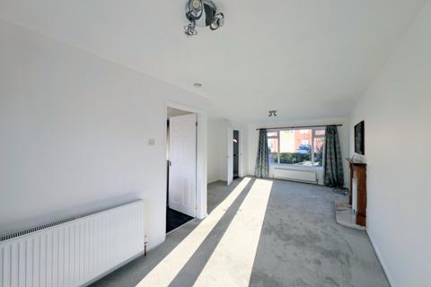 3 bedroom semi-detached house to rent, Newton Close, Wakefield, West Yorkshire, WF1
