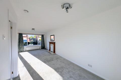 3 bedroom semi-detached house to rent, Newton Close, Wakefield, West Yorkshire, WF1