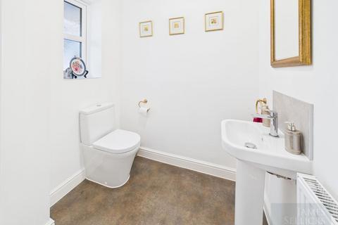 4 bedroom detached house for sale, Morcom drive, Aylestone, Leicester