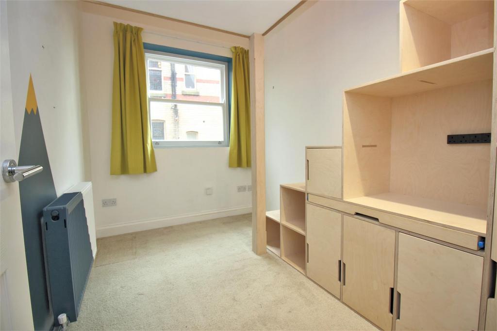 Bedroom 2.JPG