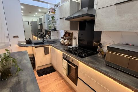 1 bedroom property to rent, Rosehall Close, Solihull B91