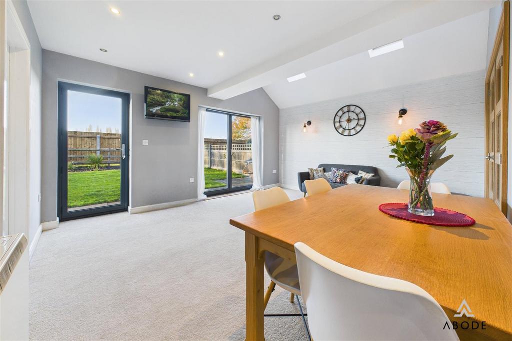 CAM03473 G0-PR0509-STILL027.jpg