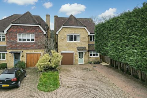 4 bedroom detached house for sale, Manor Road North, Hinchley Wood, KT10