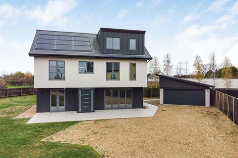 5 bedroom detached house for sale, Mill Road, Fen Drayton CB24