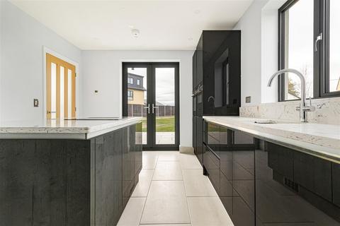 5 bedroom detached house for sale, Mill Road, Fen Drayton CB24