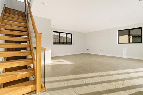 5 bedroom detached house for sale, Mill Road, Fen Drayton CB24
