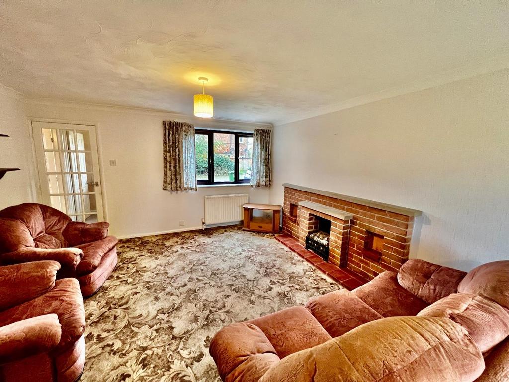 Lounge/Dining Room