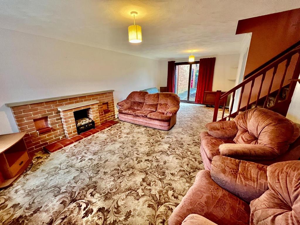 Lounge/Dining Room