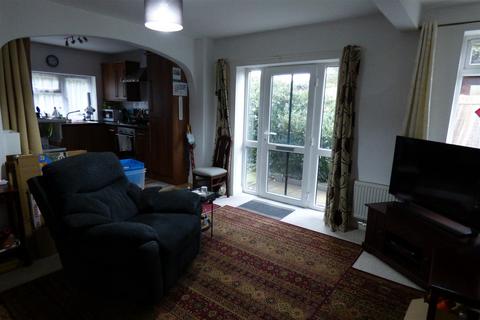 1 bedroom semi-detached bungalow to rent, Watleys End Road, Bristol BS36