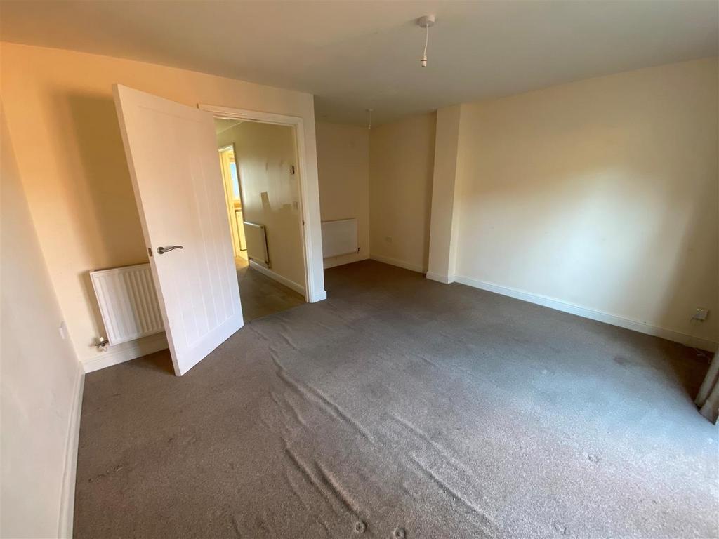 Living room 2.jpg