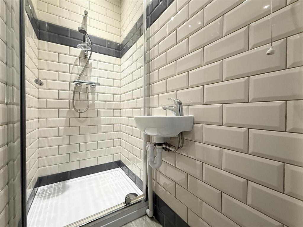 En Suite Shower Room