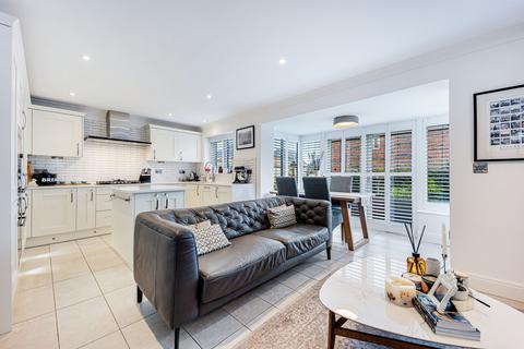 4 bedroom detached house for sale, Church View Close, Widnes WA8