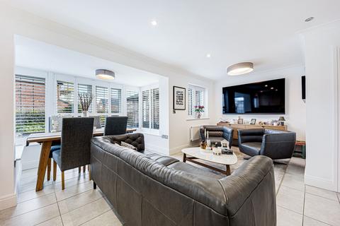 4 bedroom detached house for sale, Church View Close, Widnes WA8