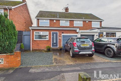 3 bedroom semi-detached house for sale, Lancaster Drive, Hull