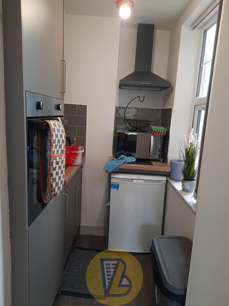 Flat 5 (4)