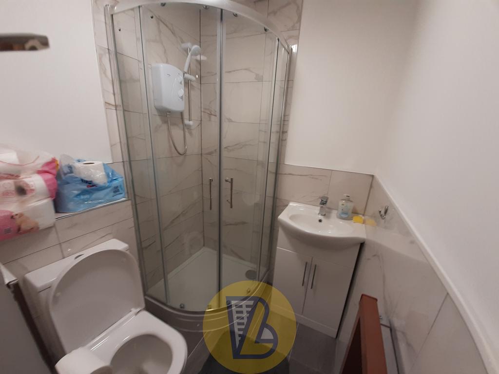 Flat 5 (5)