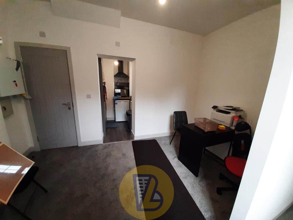 Flat 5 (6)