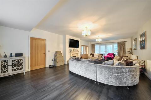 4 bedroom house for sale, Oldnall Road, Kidderminster