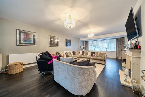 4 bedroom house for sale, Oldnall Road, Kidderminster