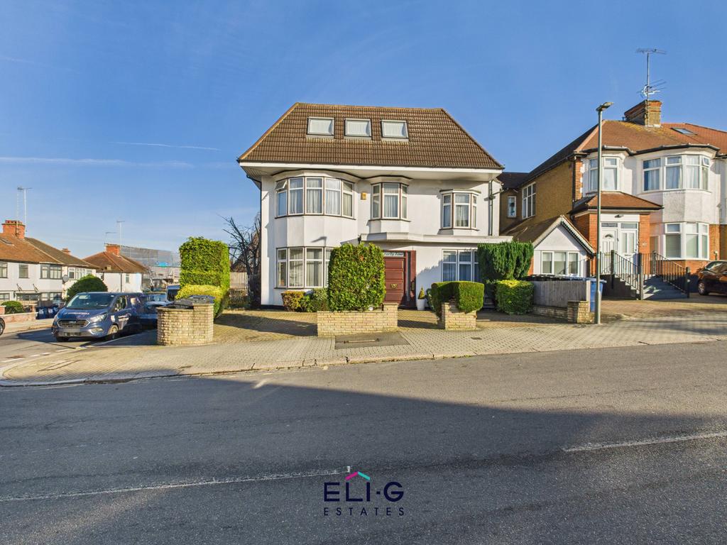 Substantial 8 bed detached house for sale Eastsid