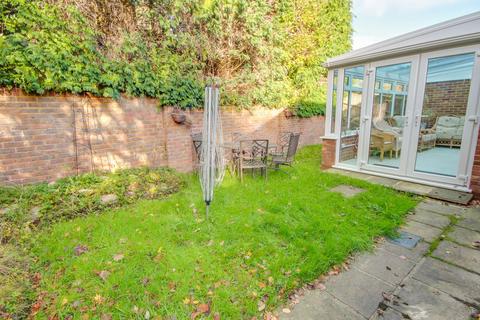 3 bedroom semi-detached bungalow for sale, Farlington Avenue, Haywards Heath, RH16