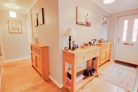 3 bedroom semi-detached bungalow for sale, Farlington Avenue, Haywards Heath, RH16